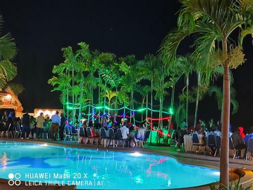 Hotel Rs Phong Riverside Resort