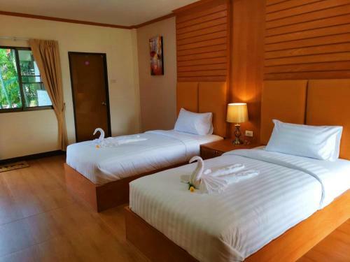 Hotel Rs Phong Riverside Resort