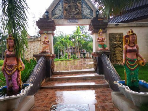Hotel Rs Phong Riverside Resort