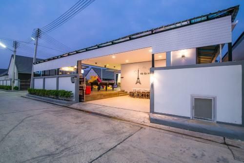 4U Pool Villa