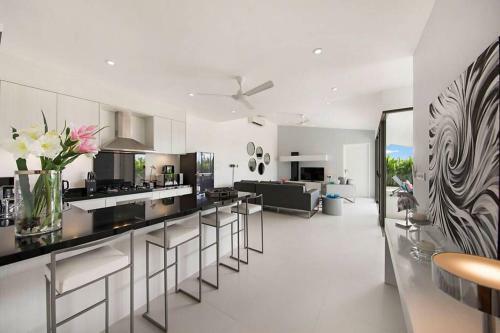 Villa **80% Discount** 2 Bed/2 Bath Single Level, Garden