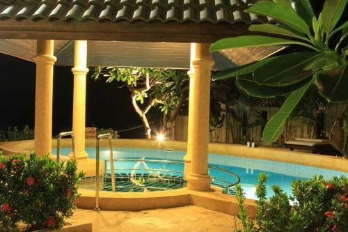5 Bedroom Beachfront Villa