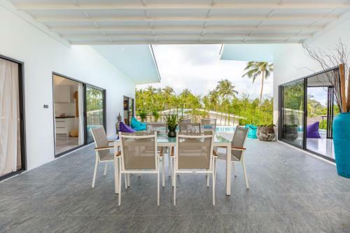 Villa Manuia, 3 Br, 500m, From The Beach