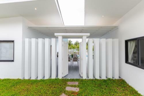 Villa Manuia, 3 Br, 500m, From The Beach