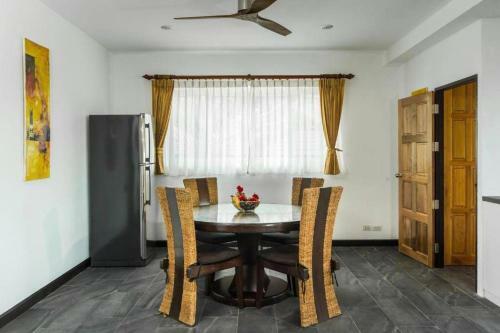 Villa 2 Bedroom Apt Overlooking The Bay
