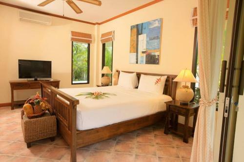 4 Bedroom 5 Palms Villa - 20 Seconds Walk To Beach