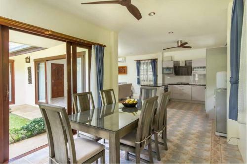 8 Bedroom Villas On Beach Front