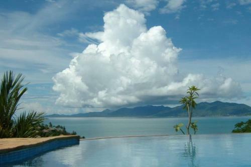 3 Bedroom 300 Degrees Sea View Villa