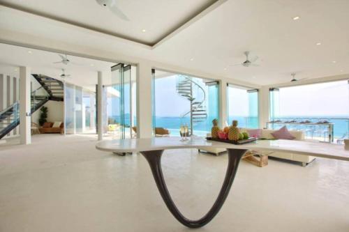 4 Bedroom Simply Stunning Sea View Villa ~ Chaweng