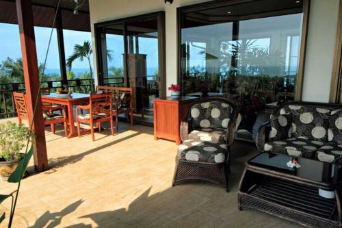 1 Bedroom 300 Degree Seaview Villa