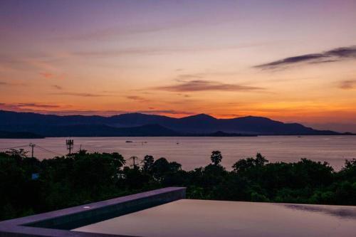 Villa [sunset Valley] 3bedroom Beach/sunset/pool/ktv