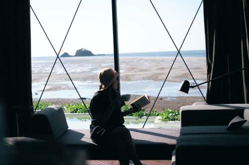 Deepspace Villa X1,secret Address On Quiet Beach