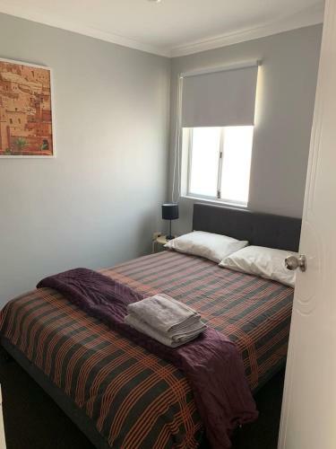 Cozy 3br Townhouse In Liverpool Cbd With Parking