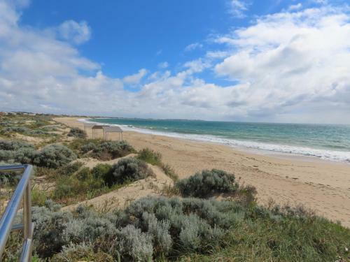 Madora Bay On The Beach