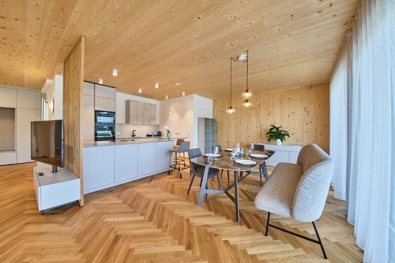 Hotel Lamplhof - Lichtpfad W�rthersee