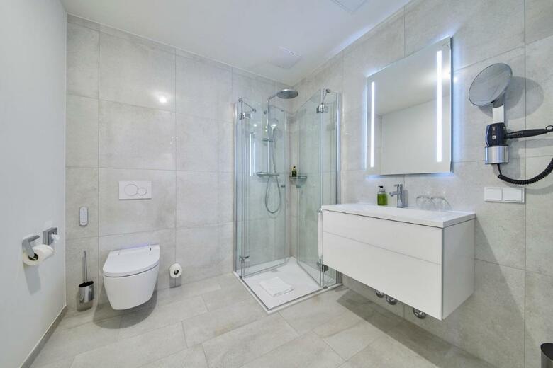 Hotel Lamplhof - Lichtpfad W�rthersee