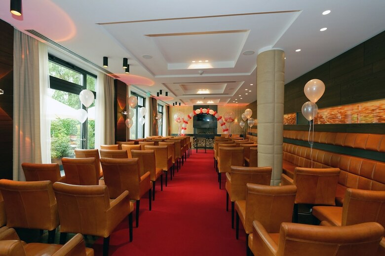 Ascari Parkhotel