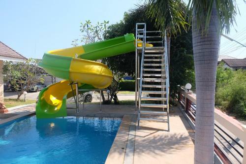 Baan Khao Noi Pool Villas