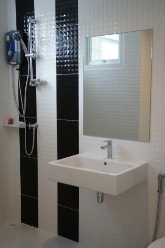 Hotel H12, The Stylish Apartment
