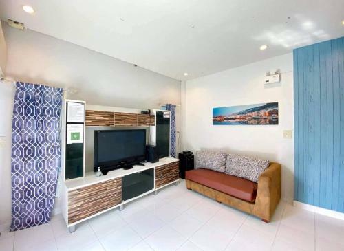 350m To Beach Pool Villa