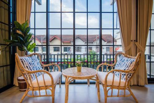 Seatown Huahin Poolvilla