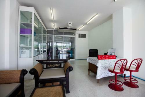 Hotel Oyo 908 Sabai Place