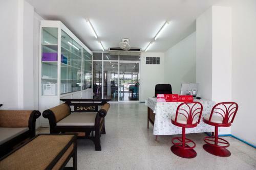 Hotel Oyo 908 Sabai Place
