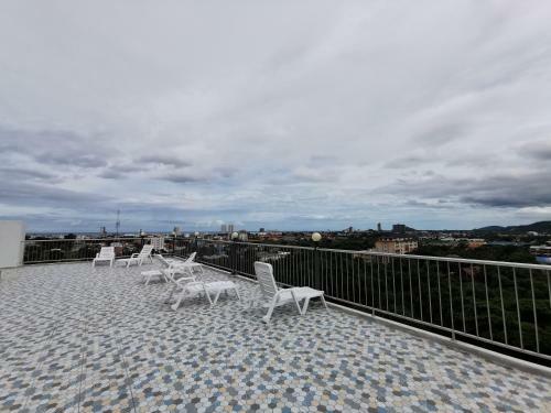 Hotel The Base Hua Hin