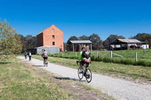 Milawa Vineyard Views - Guesthouse 1
