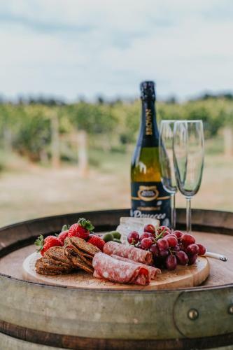 Milawa Vineyard Views - Guesthouse 2