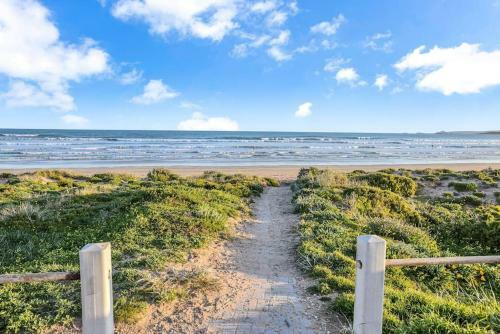 Family Vibes By Middleton Beach- Free Wifi