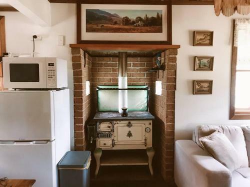 Saddleback Country Cabins. Near Gin Gin