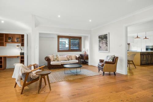Pristine 4-bed Railway Cottage With Studio