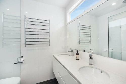 Malibu Palms - Echuca Holiday Homes