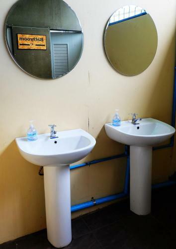 The Jungle Trek House By Dd&b Hostel