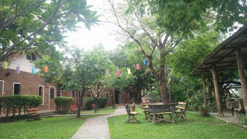 Gongkaew Huenkum Hotel
