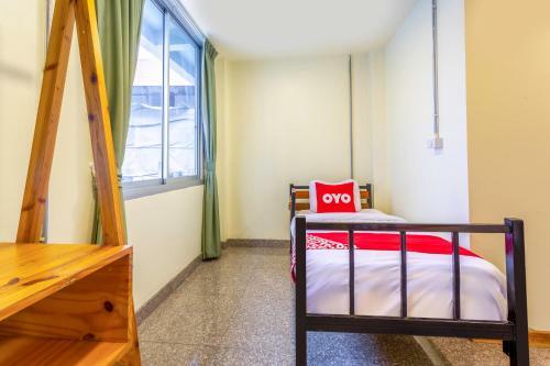 Hotel Vaccinated Staff - Oyo 928 Leaf Hostel