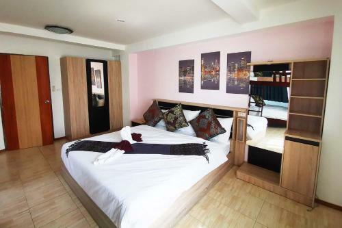 Hostal Krong House