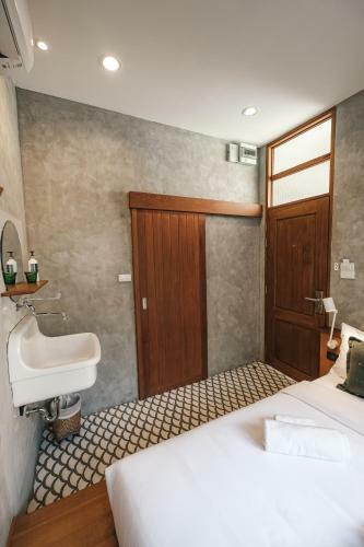 Hidden Garden Hostel