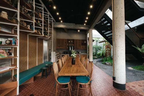 Hidden Garden Hostel