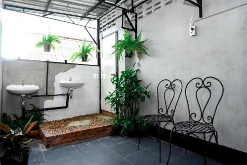 Kayan Hostel