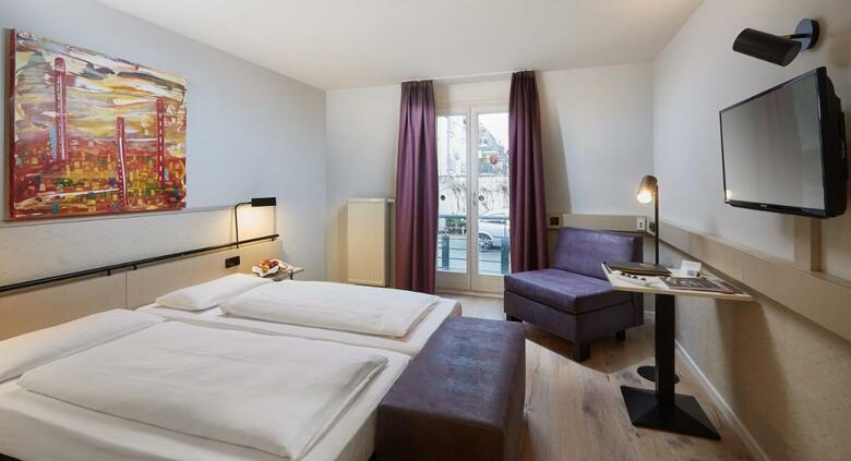 Hotel Schloss Reinach