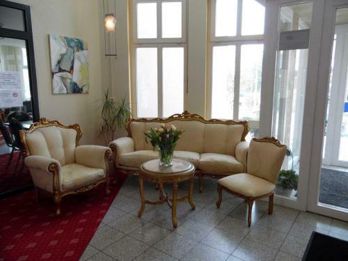 Hostal Hotel Garni Arcis