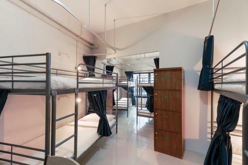 Hotel Oyo 724 Green Light Cafe&bed Hostel