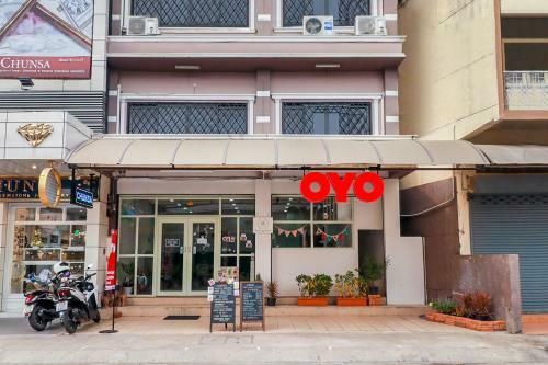 Hotel Oyo 724 Green Light Cafe&bed Hostel