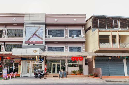 Hotel Oyo 724 Green Light Cafe&bed Hostel
