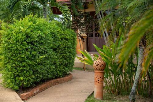 Hotel Kardinia Sum Pun Resort