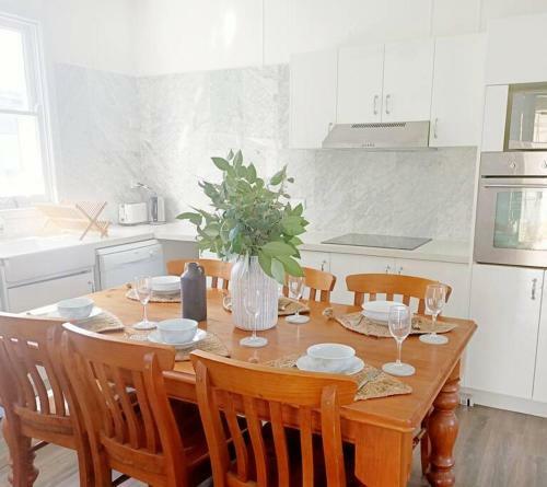 Charming 4 Bedroom House With Firepit And Alfresco