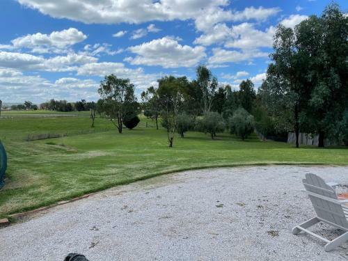 Almas Mudgee