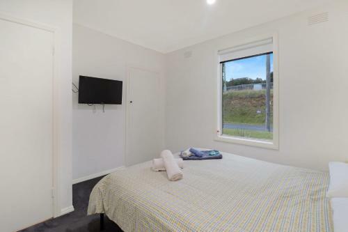Scenic Stay Queen Room 3 With Shared Bathroom